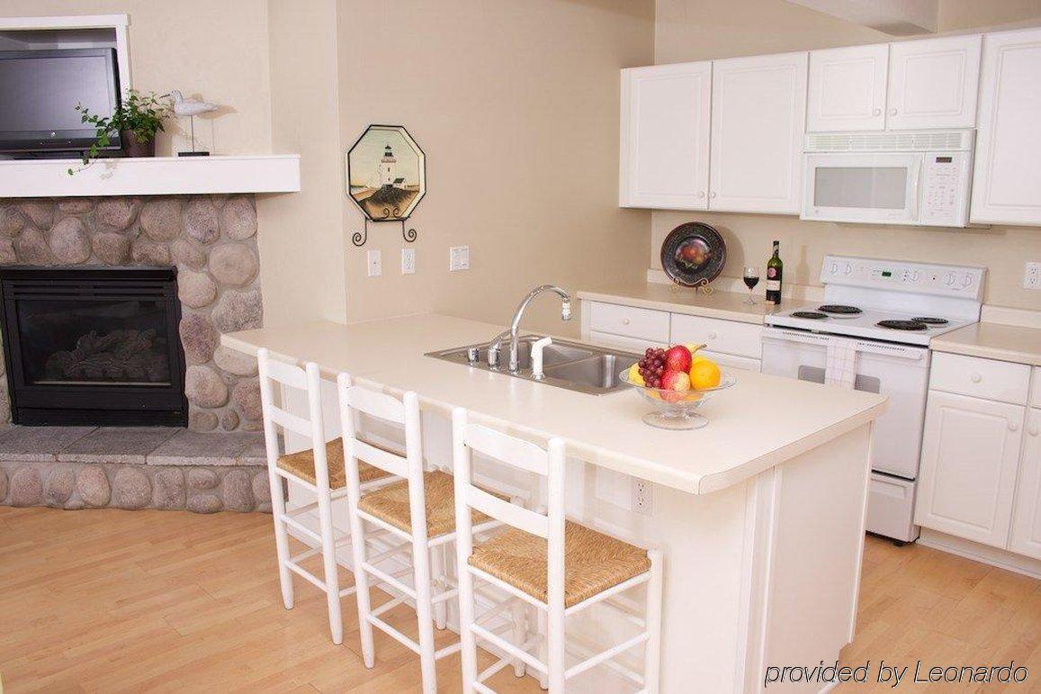 Edgewater Resort เอเฟรม ห้อง รูปภาพ